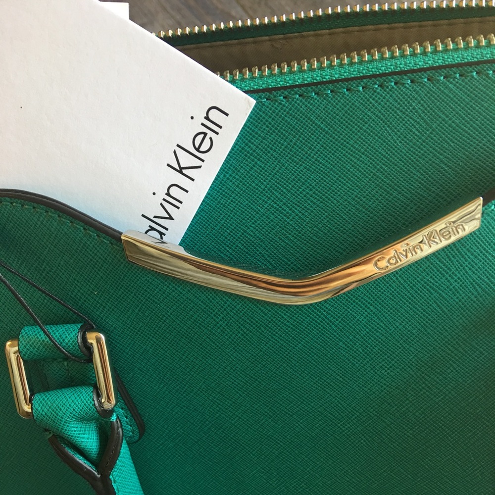 CALVIN KLEIN TURQUOISE PURSE - Picture 4 of 8